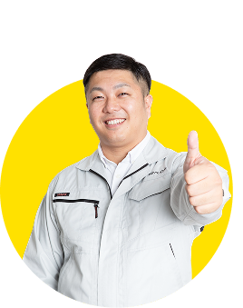 サムズアップしている代表佐々木